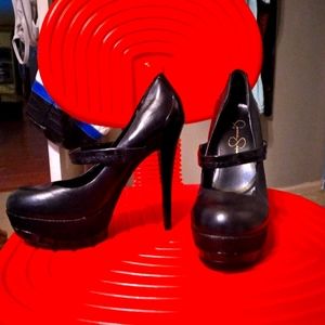Size 6 Jessica Simpson Stillettos